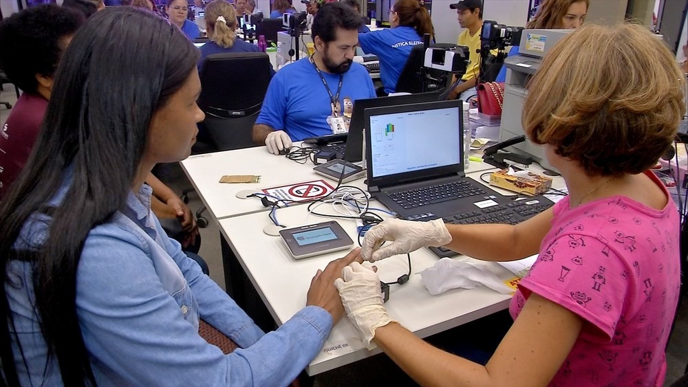 Eleitores aproveitam feriadão de carnaval para cadastrar biometria Eleitores aproveitam feriadão de carnaval para cadastrar biometria