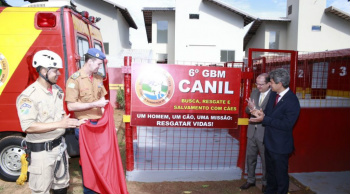 ecretário de Justiça e Segurança Pública, José Carlos Barbosa, comandante-geral do CBMMS, coronel Esli Ricardo de Lima, e deputado Rinaldo Modesto, inauguram Canil do 6º Grupamento de Bombeiros. Foto: João Garrigó – Sejusp