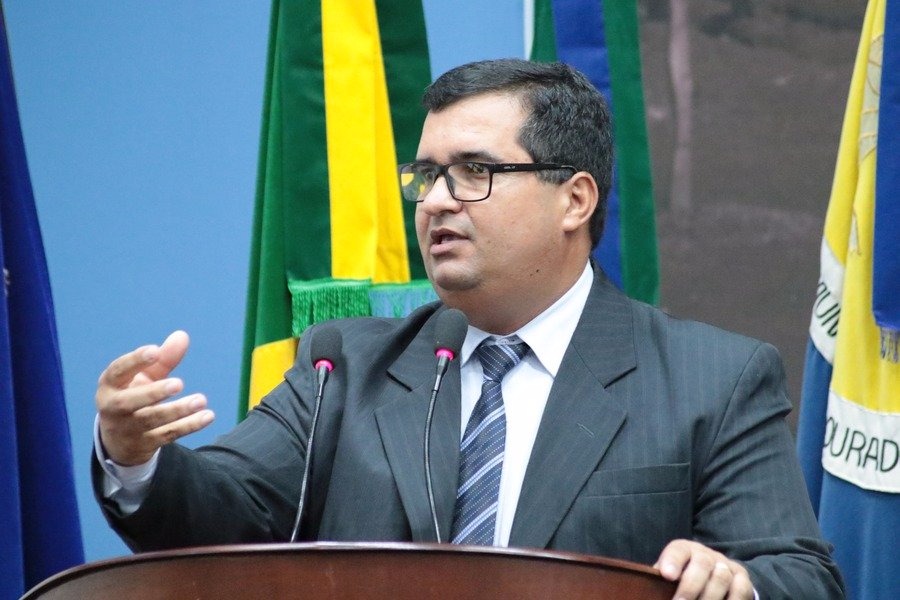 Madson solicitou a regularização dos assentamentos de Itahum (Foto: Thiago Morais)
