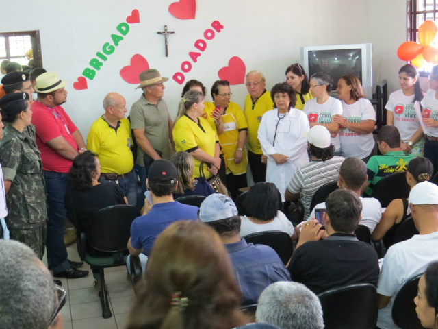 Sede em Dourados ficou lotada em comemoração ao Dia Nacional do Doador de Sangue (Foto: Adriano Moretto)