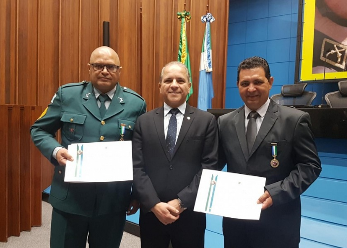 Deputado participa de solenidade que homenageou policiais e bombeiros de MS Divulgação