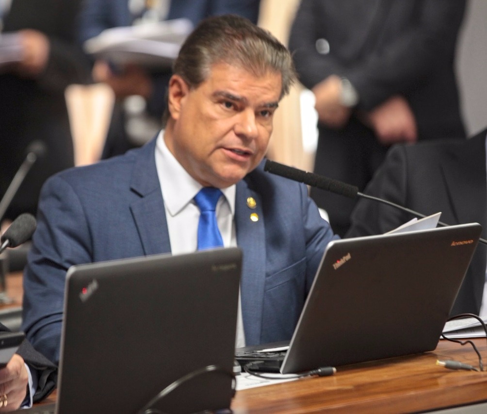 Nelsinho Trad defende projeto que coloca no mesmo nível, juiz, o membro do MP e advogados Foto: Luís Carlos Campos Sales