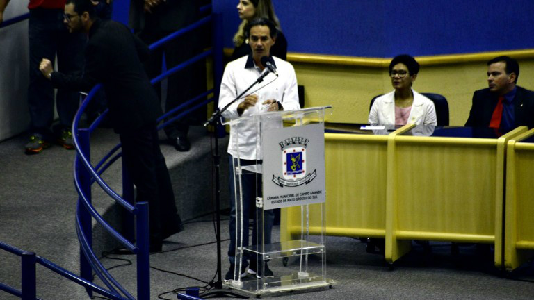 Prefeito ouve propostas e inicia debate para regulamentar transporte individual Prefeito ouve propostas e inicia debate para regulamentar transporte individual