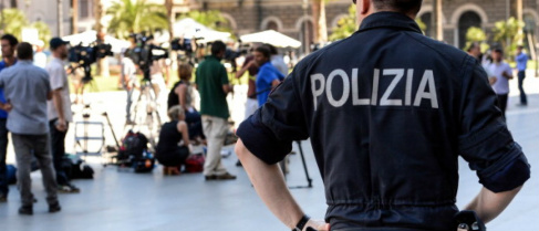 Criança com problema mental sofre abuso coletivo na Itália © Polizia Italiana