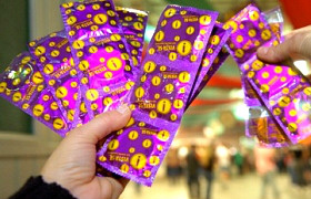 Programa Municipal de DST/Aids promove ações de conscientização sobre prevenção durante o Carnaval Programa Municipal de DST/Aids promove ações de conscientização sobre prevenção durante o Carnaval