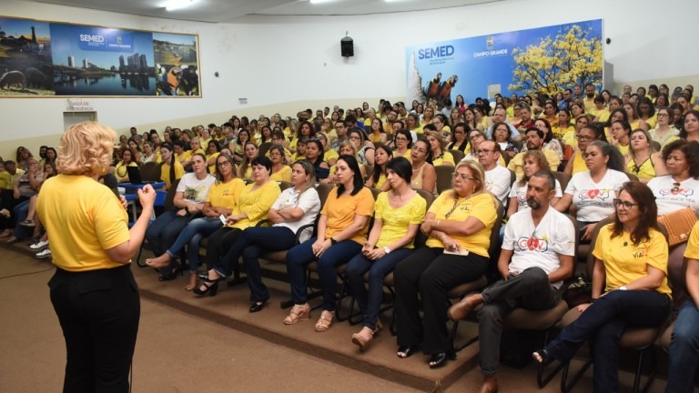 Projeto Valorização da Vida atende mais de 7 mil alunos e ganha documento regulador Projeto Valorização da Vida atende mais de 7 mil alunos e ganha documento regulador