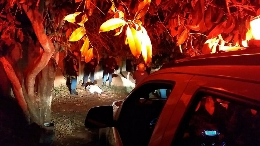 Homem é espancado por populares após tentar estuprar uma mulher