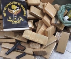 Droga e armamento apreendidos na MS-295, rodovia muito utilizada para o tráfico - Divulgação/DOF
