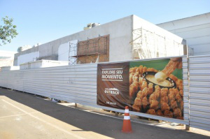 Restaurante Outback está em fase final de obras, no Shopping Campo Grande.