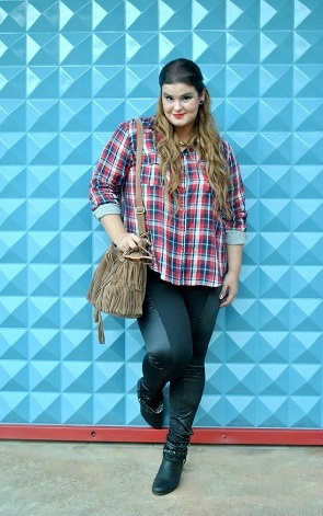 Blogueiras plus size mostram que é possível vestir qualquer peça com estilo Paula preza pelo conforto.