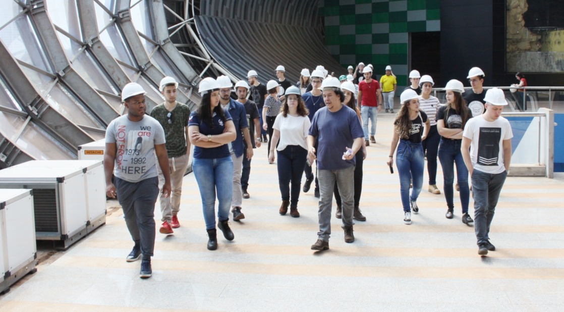 Acadêmicos de Engenharia de Pato Branco visitam o Aquário do Pantanal Moisés Silva