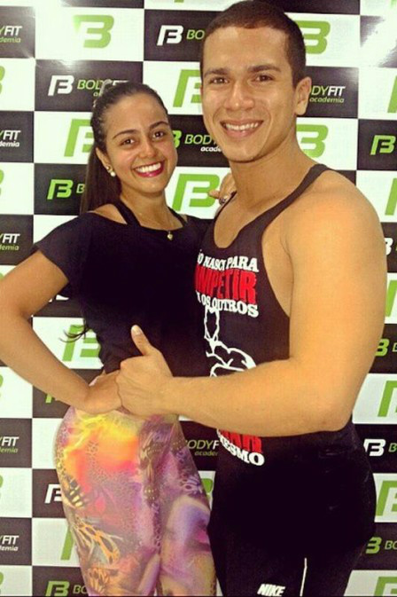 Namorada novinha de Ximbinha já frequenta casa que foi de Joelma Karen Fernandes e seu personal trainer: fotos são marcadas no nome de outro perfil, o comercial da moça Foto: reprodução/instagram