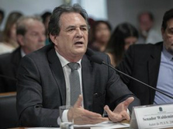 Senador retoma projeto que torna crime hediondo fraude em alimentos Assessoria