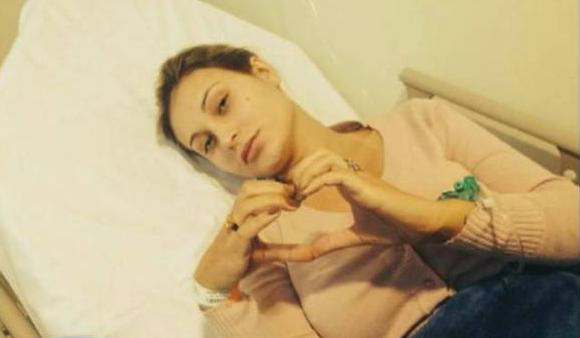 Andressa Urach Ex-miss Bumbum está sedada e inconsciente Foto: Reprodução/Rede Record