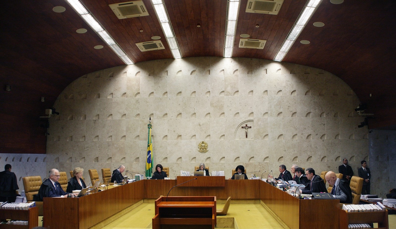 STF deve restringir uso de auxílio-moradia por juízes
