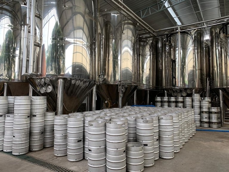 Substância tóxica contaminou mais seis marcas de cerveja da Backer