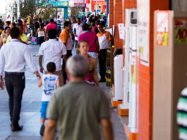 Comércio vai ter ponto facultativo na segunda-feira de carnaval (Foto: Jonathan Lins/G1)
