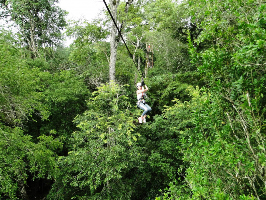 Turismo de aventura-Tirolesa.