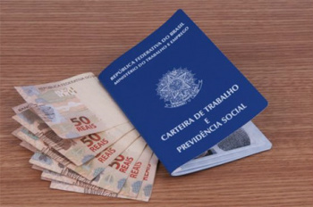 Veja opções para fazer pé-de-meia e não depender da aposentadoria do governo Especialistas indicam tesouro direto como uma das formas de garantir uma boa poupança para o futuro
Thinkstock