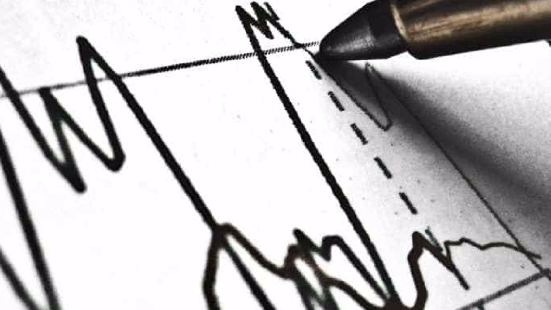 Relatório aponta avanço do PIB e especialista fala em fim da recessão Relatório aponta avanço do PIB e especialista fala em fim da recessão