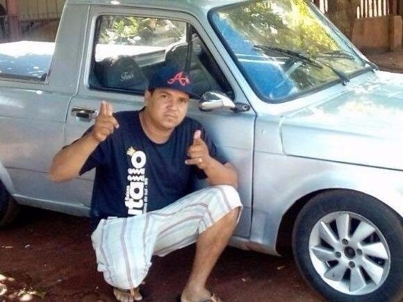 Dupla mata homem no centro de Fátima do Sul Jovem foi morto a tiros na manhã desta segunda (Foto: Reprodução / Facebook)