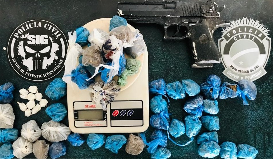 Investigação leva a apreensão de maconha e cocaína em ponto de venda de drogas