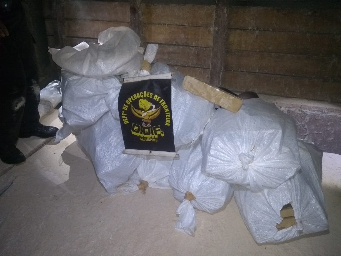 Paulistas são presos quando faziam a ‘checagem da qualidade de maconha’ que seria levada para SP