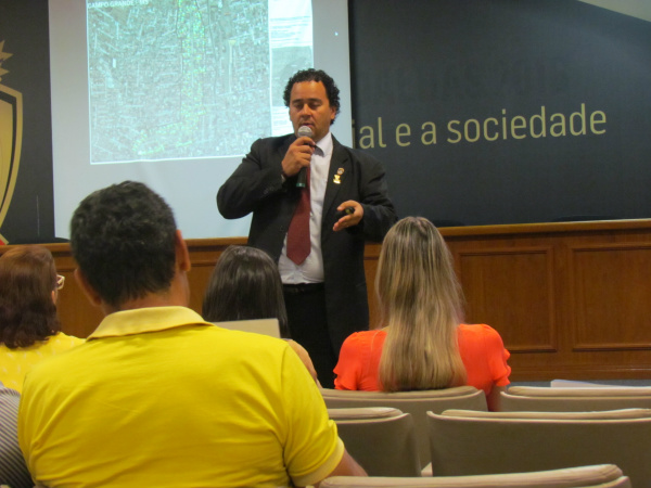 Vereador Delegado Wellington se reúne com instituições públicas e representantes dos moradores Vereador Delegado Wellington se reúne com instituições públicas e representantes dos moradores