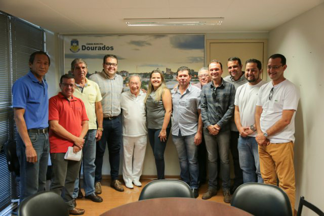 Na última sexta-feira a câmara de Dourados recebeu a visita do deputado George Takimoto