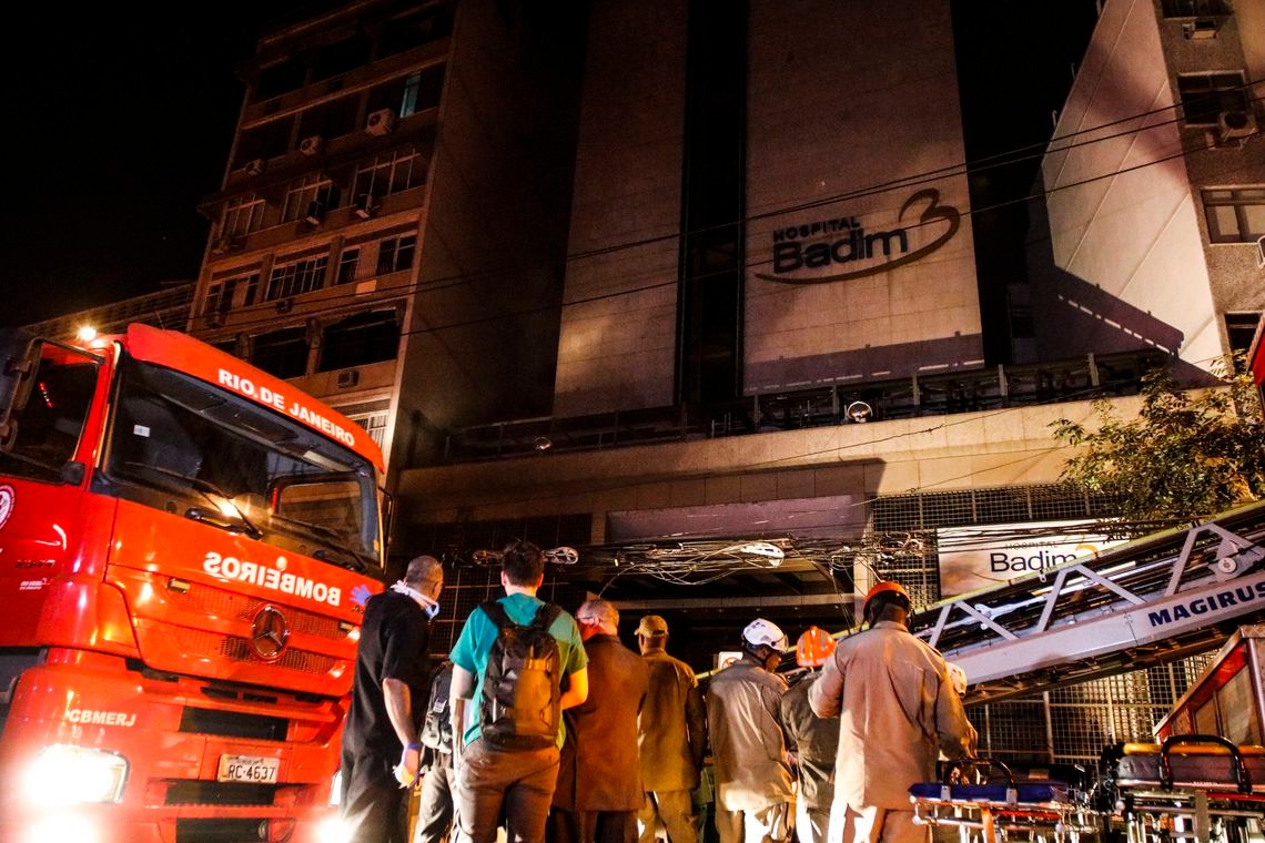 Incêndio em hospital no Rio deixa pelo menos dez mortos Fernando Frazão/Agência Brasil