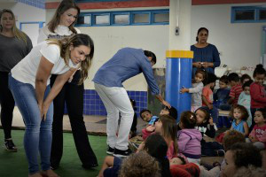 Prefeitura dá início a entrega de uniformes a alunos da rede municipal de ensino Prefeitura dá início a entrega de uniformes a alunos da rede municipal de ensino