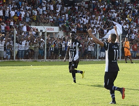 Corumbaense treina na Capital antes de viagem histórica para Bahia Corumbaense treina na Capital antes de viagem histórica para Bahia