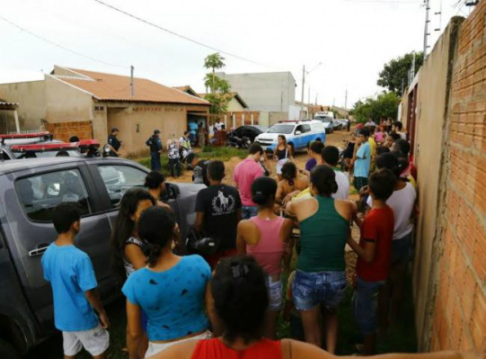 O adolescente, morto em troca de tiros, tinha mais de 10 passagens policiais (Foto: Luiz Alberto)
