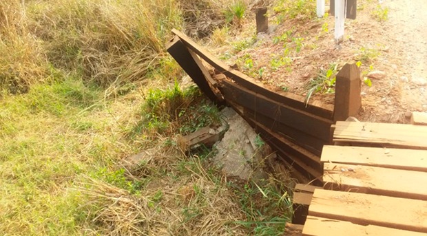 Agesul conclui desvio em ponte interditada e libera tráfego na MS-325 Agesul conclui desvio em ponte interditada e libera tráfego na MS-325