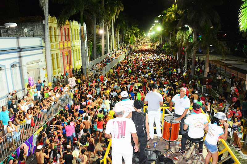Blocos de Carnaval receberão R$ 175 mil para desfiles de rua Bloco de rua acontece todos os anos no Carnaval de Corumbá - Foto: Renê Márcio Carneiro/ Folha MS