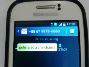 Mensagem no celular da vizinha encaminhada pela vítima (Foto: Osvaldo Nóbrega/ TV Morena)