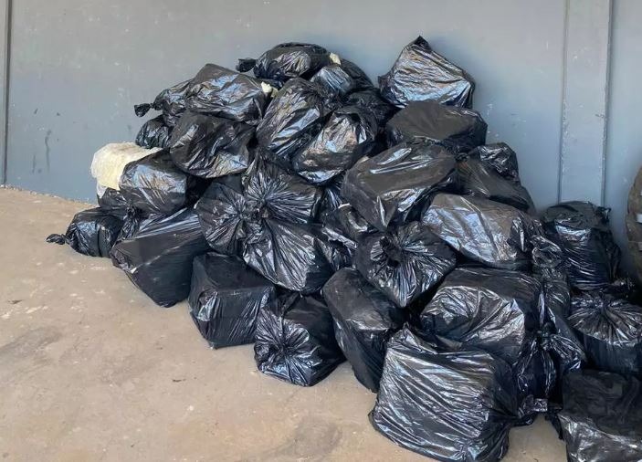 Garras e PRF apreendem quase 2 toneladas de maconha em caminhão frigorífico Garras e PRF apreendem quase 2 toneladas de maconha em caminhão frigorífico