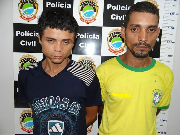 Dupla é presa no "flagra" furtando mercado de doces Dupla foi presa na madrugada desta sexta-feira - Foto: Osvaldo Duarte