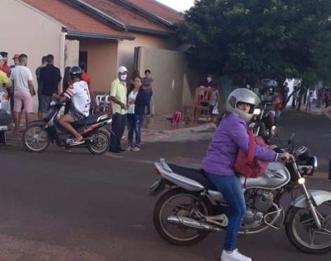 Um morre e outro fica ferido em tiroteio na fronteira Redes sociais