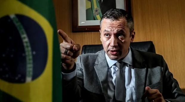 Advogado critica ‘execração’ e aciona STF para manter Alvim no cargo Advogado critica ‘execração’ e aciona STF para manter Alvim no cargo