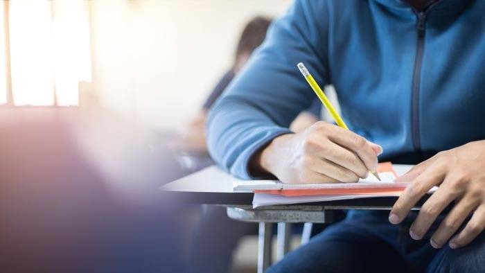Sete concursos estão com inscrições abertas e salários podem chegar a R$ 18,5 mil Divulgação