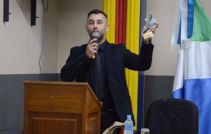 Vereador denunciou suposto esquema - Foto: Ivinotícias