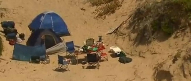 Brasileira é sequestrada e estuprada em praia na Austrália Reprodução/7 News