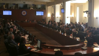 Países da OEA reiteram preocupação com 'difícil situação' na Venezuela Delegados de nações americanas analisam a atual situação da Venezuela nesta terça-feira (28) em sessão extraordinária (Foto: AP Foto/Luis Alonso Lugo)