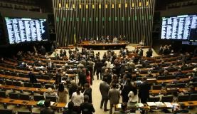 Plenário da Câmara dos Deputados retoma votação da reforma política (Fabio Rodrigues Pozzebom/Agência Brasil)