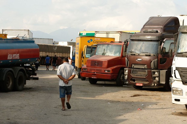 Caminhoneiros, empresários e governo discutem cálculo do frete (Tomaz Silva/Agência Brasil)