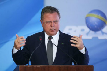 Maggi: queda na exportação é resultado de problema de comunicação da Carne Fraca O ministro da Agricultura, Blairo Maggi, assinou o decreto sobre modernização do Regulamento da Inspeção Industrial e Sanitária de Produtos de Origem AnimalValter Campanato/Agência Brasil