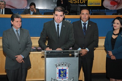 Durante solenidade, Câmara firma parceria com Conselho Regional de Administração de MS