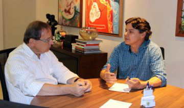 Foto: Divulgação
Prefeito Paulo Duarte (dir)
