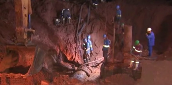 Técnicos iniciaram os trabalhos nesta madrugada para reparação da adutora. (enfoquems)